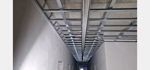 sufit-podwieszany — zdjęcie